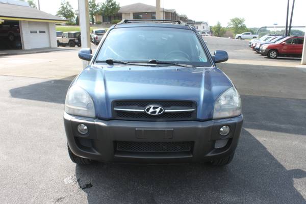 2005 Hyundai Tucson 4WD - 81K miles - cars & trucks - by dealer -... for sale in New Castle, OH – photo 3