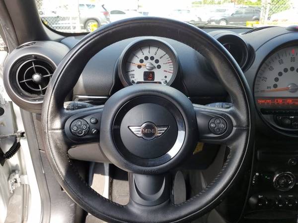 2013 MINI Cooper Countryman Base with - cars & trucks - by dealer -... for sale in Miami, FL – photo 9