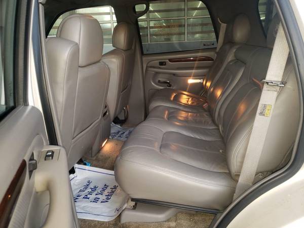 2002 CADILLAC ESCALADE - cars & trucks - by dealer - vehicle... for sale in MILWAUKEE WI 53209, WI – photo 18