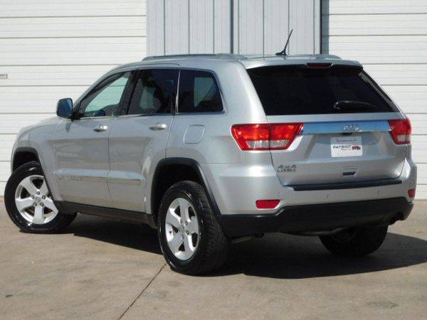 2012 Jeep Grand Cherokee Laredo 4WD - MOST BANG FOR THE BUCK! for sale in Colorado Springs, CO – photo 4