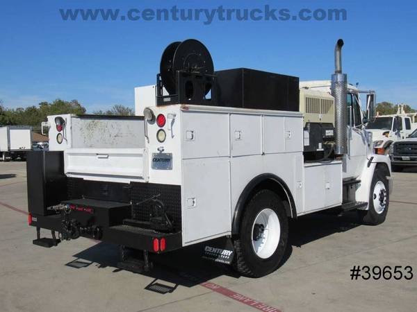 2003 Freightliner FL70 REGULAR CAB WHITE ****BUY NOW!! - cars &... for sale in Grand Prairie, TX – photo 2
