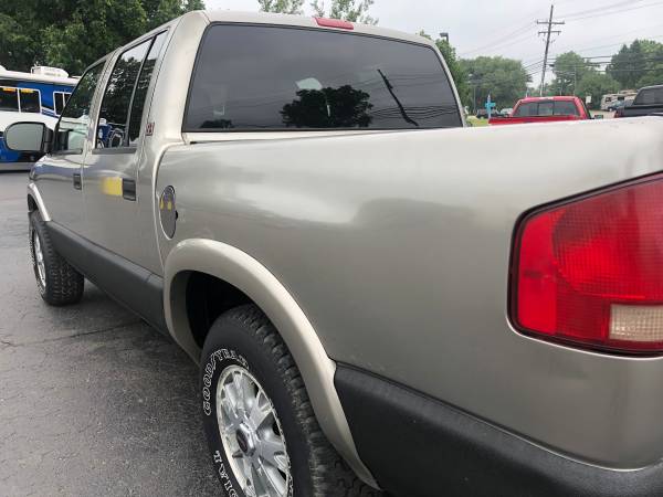 Well-Kept! 2004 GMC Sonoma! 4x4! Crew Cab! Low Miles! for sale in Ortonville, MI – photo 10
