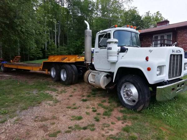 1989 Mack R688ST truck and trailer for sale in Glenwood, NC – photo 2