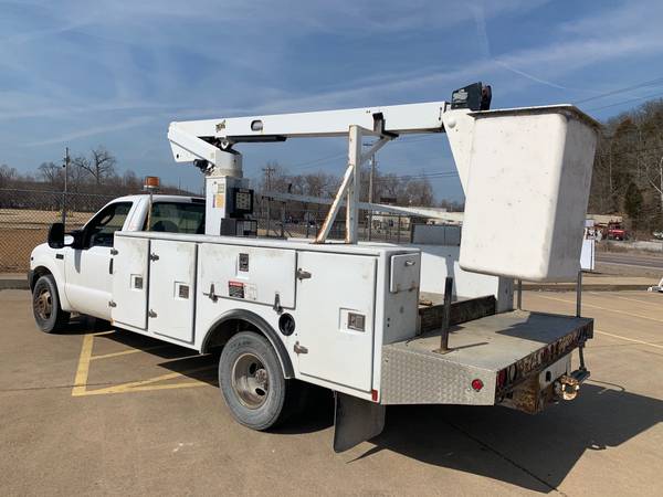 2003 Ford F-350 - MTI Bucket Utility Boom Truck - Clean Title - cars for sale in Kimmswick, MO – photo 3