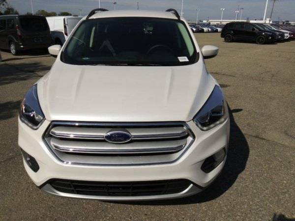 2019 Ford Escape SUV SEL (White Platinum) GUARANTEED APPROVAL for sale in Sterling Heights, MI – photo 8