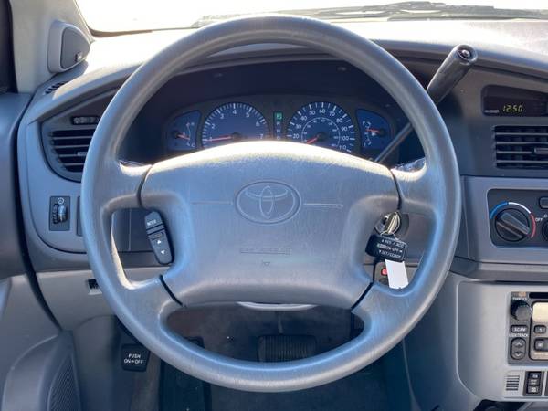 2001 Toyota Sienna LE - cars & trucks - by dealer - vehicle... for sale in Council Bluffs, NE – photo 16