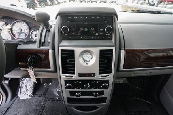 2010 Chrysler Town and Country only 83K MILES!!! for sale in Burbank, CA – photo 14