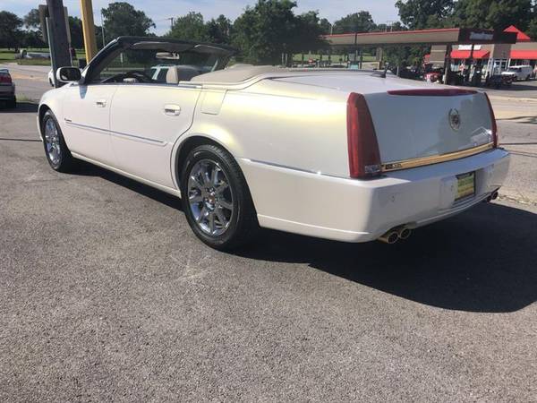 2007 Cadillac DTS Performance - cars & trucks - by dealer - vehicle... for sale in North Aurora, IL – photo 3