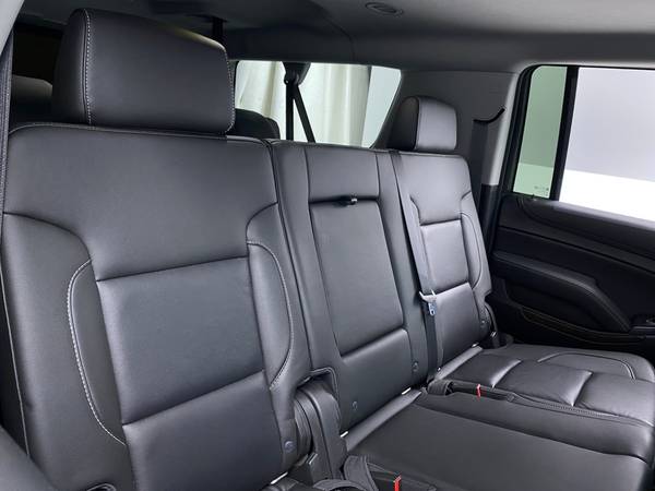 2018 Chevy Chevrolet Suburban LT Sport Utility 4D suv Black -... for sale in Grand Rapids, MI – photo 20