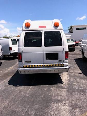 2003 Ford Extended E-350 Ambulette Van - Wheelchair Lift Accessible... for sale in Lake Worth, FL – photo 2
