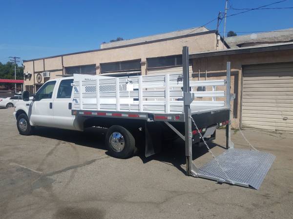 2001 CHEVY W4500, STAKEBED WITH LIFTGATE, 24K LOW MILES! I FINANCE for sale in Rosemead, CA – photo 21