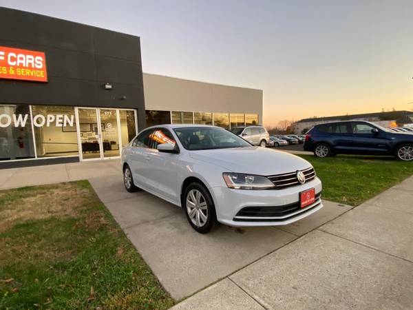 Look What Just Came In! A 2017 Volkswagen Jetta with only for sale in Meriden, CT – photo 5
