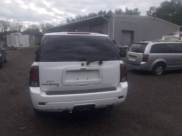 A NICE CHEV.TRAIL BLAZER 2008 WITH 197K--NO LEAKS- NO ENGI. LIGHTS-... for sale in New London, CT – photo 3