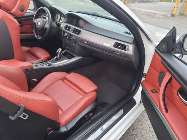 2011 BMW 335is convertible white on red! for sale in Brooklyn, NY – photo 19