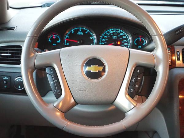2011 Chevrolet Chevy Tahoe LT - - by dealer - vehicle for sale in Des Moines, IA – photo 12