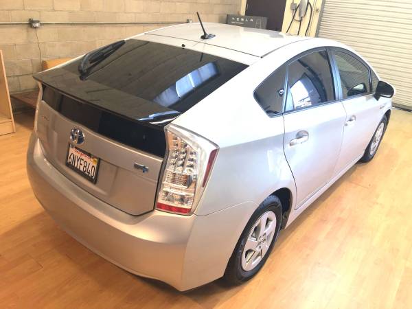 2010 toytoa prius three, only 32k actual miles, navi, clean title for sale in Torrance, CA – photo 6