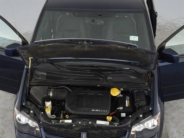 2017 Dodge Grand Caravan Passenger GT Minivan 4D mini-van Blue - for sale in Atlanta, GA – photo 4