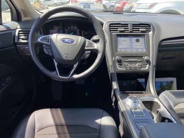 2018 Ford Fusion SE Sedan - - by dealer - vehicle for sale in Patchogue, NY – photo 10