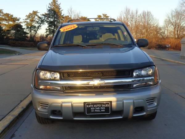 2005 CHEVY TRAILBLAZER - FINANCING AVAILABLE - cars & trucks - by... for sale in Saint Paul, MN – photo 3