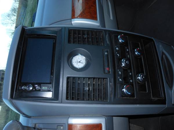 2008 Chrysler Town & Country - cars & trucks - by owner - vehicle... for sale in Warrensburg, MO – photo 10