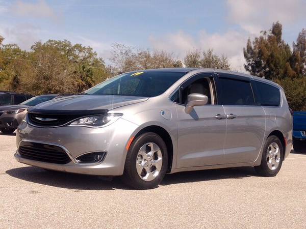 2019 Chrysler Pacifica Hybrid Touring Plus Extra MPGS! Low 13K for sale in Sarasota, FL – photo 8