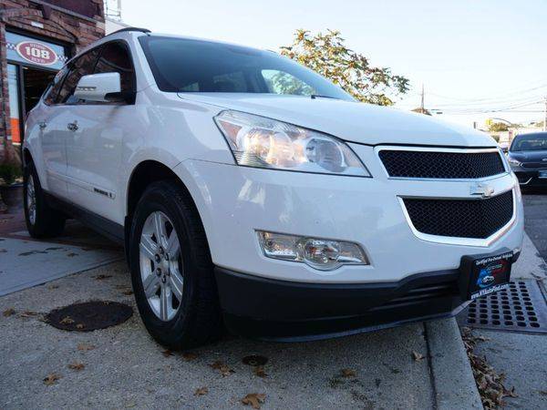 2009 Chevrolet Chevy Traverse 09 TRAVERSE, THIRD ROW SEATING,... for sale in Massapequa, NY – photo 9
