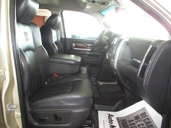 2011 RAM 2500 Laramie Crew Cab 4wd 5.7 Hemi V8 Heated Leather - cars... for sale in Lawrenceburg, AL – photo 10
