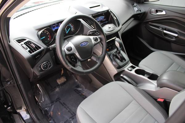 2015 Ford Escape SE AWD 4dr SUV Black, Only 80k, Ready for Winter -... for sale in Omaha, IA – photo 10