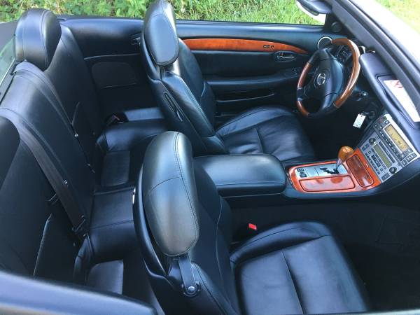 2006 LEXUS SC430 *ONLY 104K MILES *CLEAN TITLE - cars & trucks - by... for sale in Port Saint Lucie, FL – photo 2