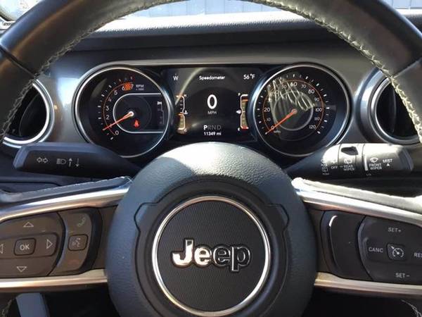 2020 Jeep Wrangler Unlimited Sahara suv White - - by for sale in Marshalltown , IA – photo 14