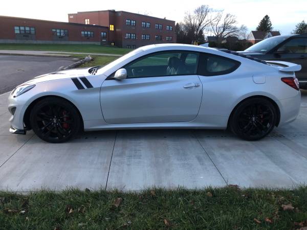 2016 Hyundai Genesis Coupe 3.8L Ultimate - cars & trucks - by owner... for sale in utica, NY – photo 2