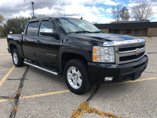 Loaded! 2010 Chevy Silverado 1500! 4x4! Crew Cab! Clean Truck! for sale in Ortonville, OH – photo 7