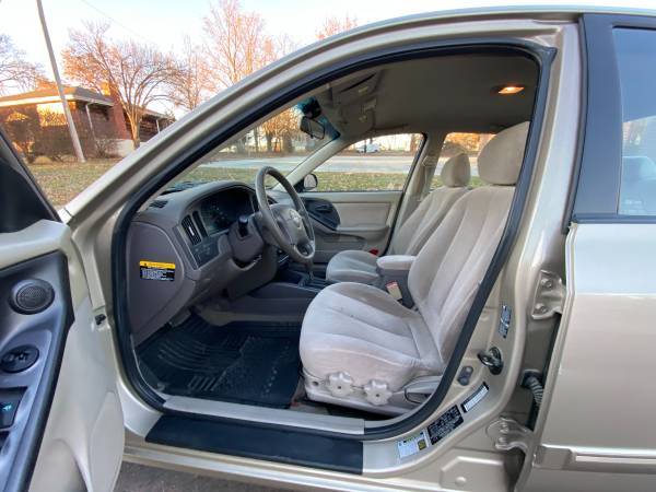 2005 Hyundai Elantra GLS --- Clean Title - cars & trucks - by owner... for sale in Kansas City, MO – photo 6