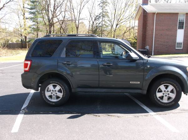 FORD 2008 ESCAPE 4X4 SUV - - by dealer - vehicle for sale in Warwick, RI – photo 3