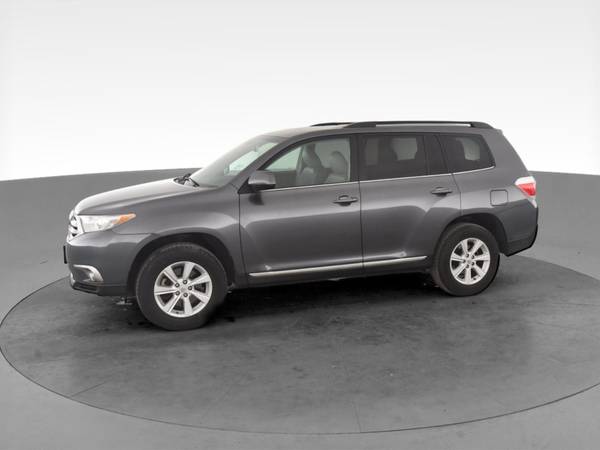 2013 Toyota Highlander SE Sport Utility 4D suv Gray - FINANCE ONLINE... for sale in Arlington, District Of Columbia – photo 4