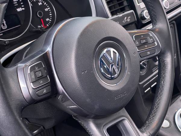 2012 VW Volkswagen Beetle 2.5L Hatchback 2D hatchback Gray - FINANCE... for sale in Arlington, TX – photo 21