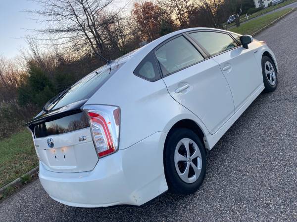 2014 Toyota Prius with Leather - cars & trucks - by owner - vehicle... for sale in Riverton, NJ – photo 6