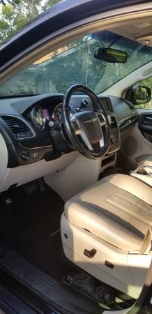 Handicapped Van - 2013 Chrysler Town and Country with Transfer Seat for sale in Prior Lake, MN – photo 13