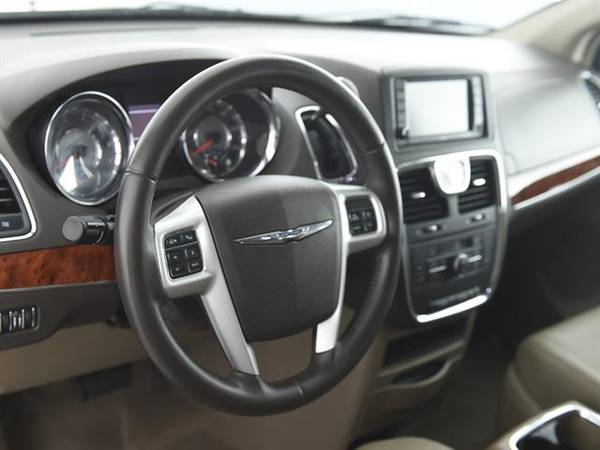2015 Chrysler Town and Country Touring Minivan 4D mini-van WHITE - for sale in Chicago, IL – photo 2