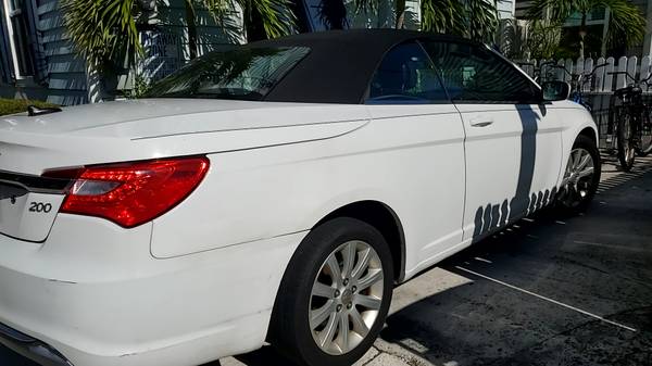 2011 Chrysler 200 convertible - cars & trucks - by owner - vehicle... for sale in Key West, FL – photo 2