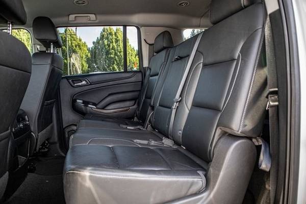 2018 Chevrolet Suburban Chevy LT 5.3L V8 4WD SUV AWD THIRD ROW for sale in Sumner, WA – photo 9