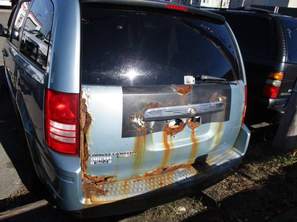 *****2008 CHRYSLER TOWN AND COUNTRY***** - cars & trucks - by dealer... for sale in Beverly, MA – photo 2