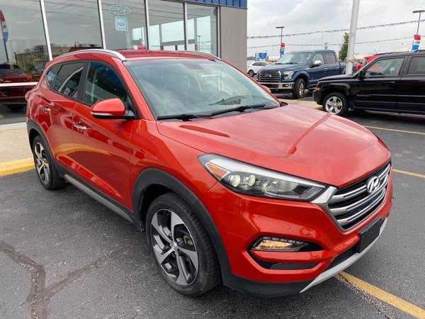 2017 Hyundai Tucson hatchback Sedona Sunset - cars & trucks - by... for sale in Terre Haute, IN – photo 2