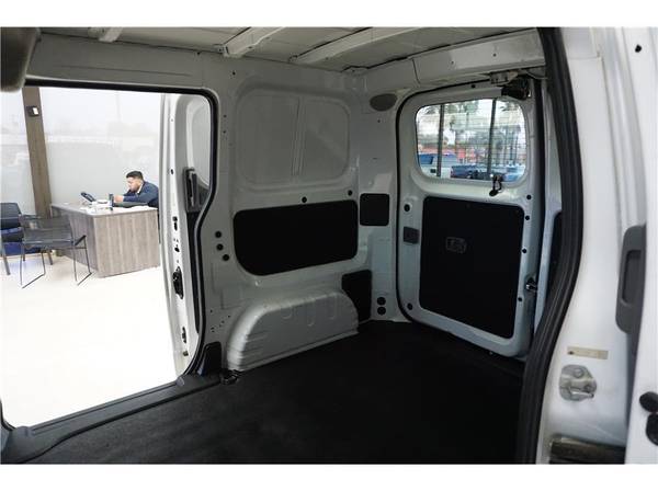2015 Nissan NV200 SV Van 4D WE CAN BEAT ANY RATE IN TOWN! - cars & for sale in Sacramento , CA – photo 13