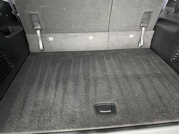 2017 Chevy Chevrolet Suburban LT Sport Utility 4D suv Black -... for sale in Atlanta, CA – photo 23