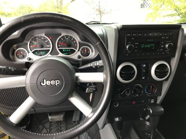 2008 JEEP WRANGLER UNLIMITED SAHARA 4X4 / CLEAN / NO RUST / MUST SEE for sale in Omaha, NE – photo 15