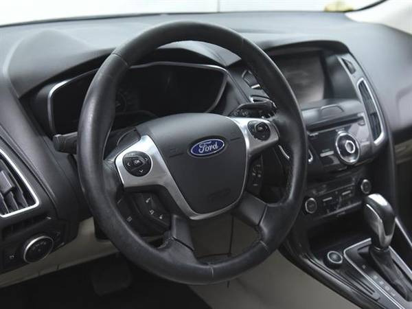 2015 Ford Focus Electric Hatchback 4D hatchback Black - FINANCE ONLINE for sale in Round Rock, TX – photo 2