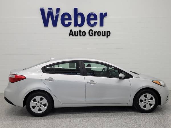 2016 Kia Forte LX- Well Maintained! - cars & trucks - by dealer -... for sale in Silvis, IA – photo 4