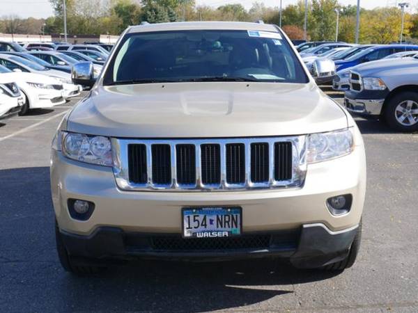 2011 Jeep Grand Cherokee Laredo for sale in Walser Experienced Autos Burnsville, MN – photo 5