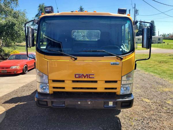 2009 GMC W5500HD 61, 000 miles One Owner for sale in Aumsville, OR – photo 2